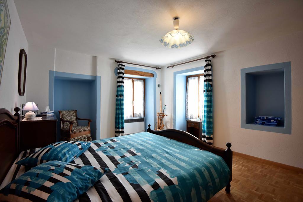 Bed and Breakfast Da Erminia Verdabbio Pokoj fotografie